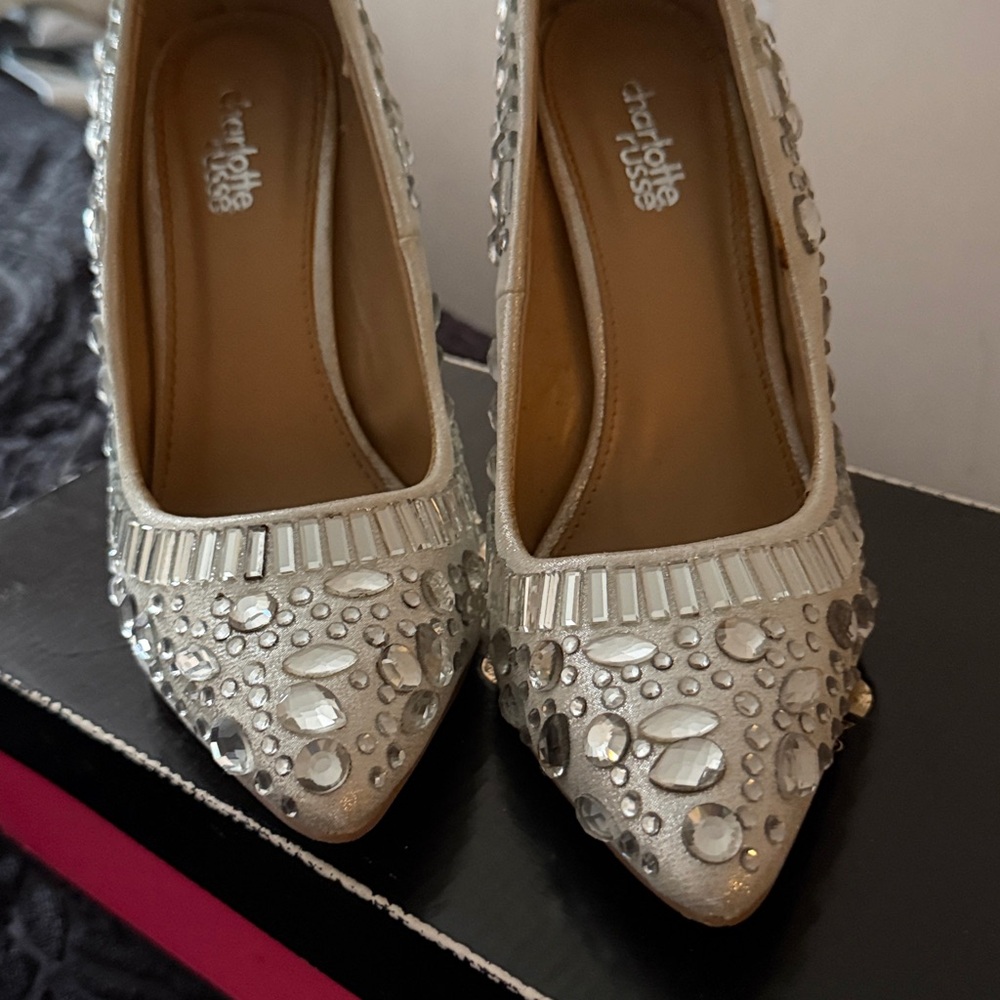 Dollhouse Silver Gemstone Heels - Picture 5 of 9